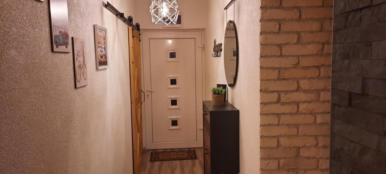 Apartman Twins Self Check In & Self Check Out Otočac Exteriör bild