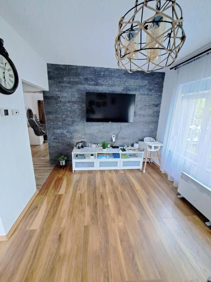 Apartman Twins Self Check In & Self Check Out Otočac Exteriör bild
